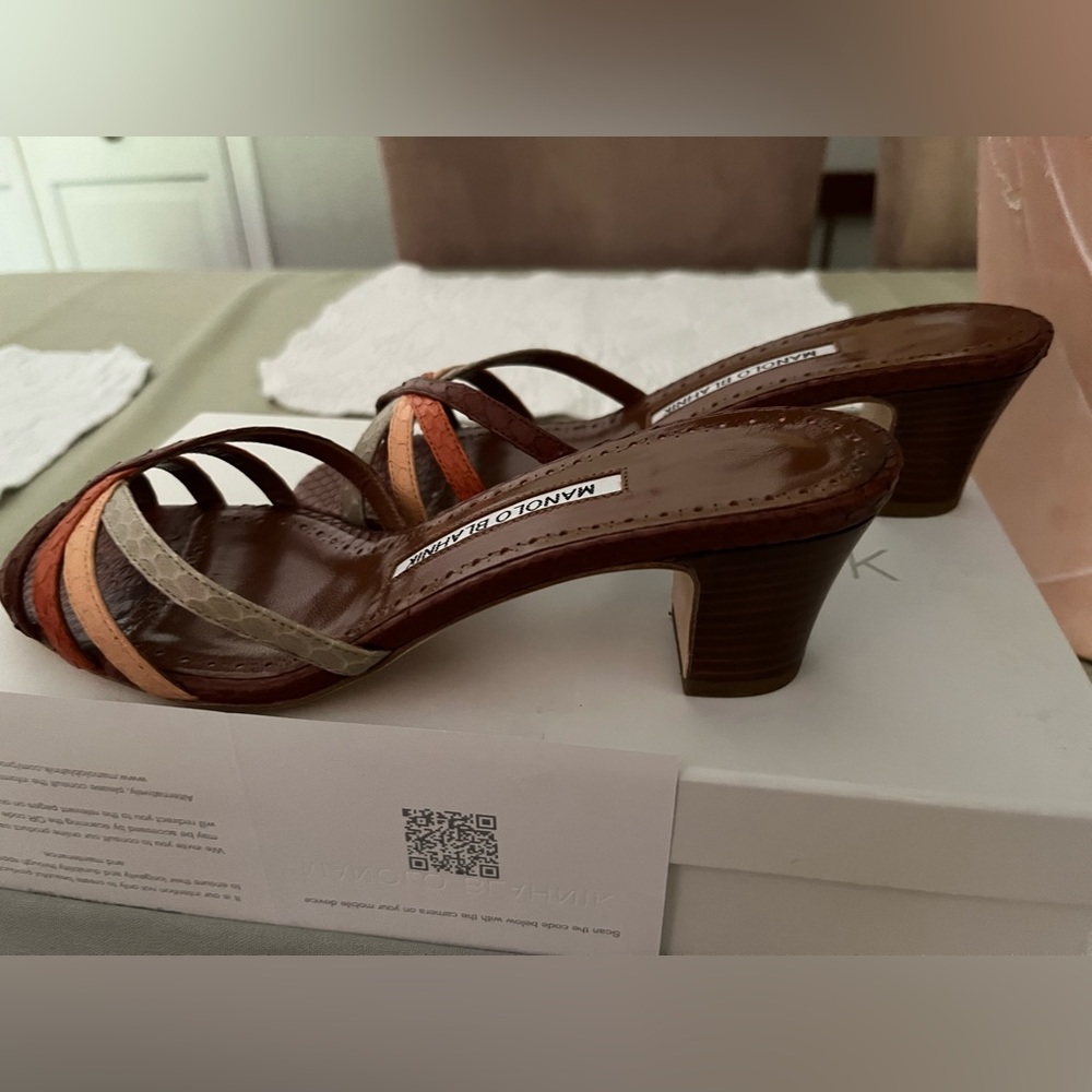 Strappy Manolo Blanik Snake Skin Sandals NWT Size 37